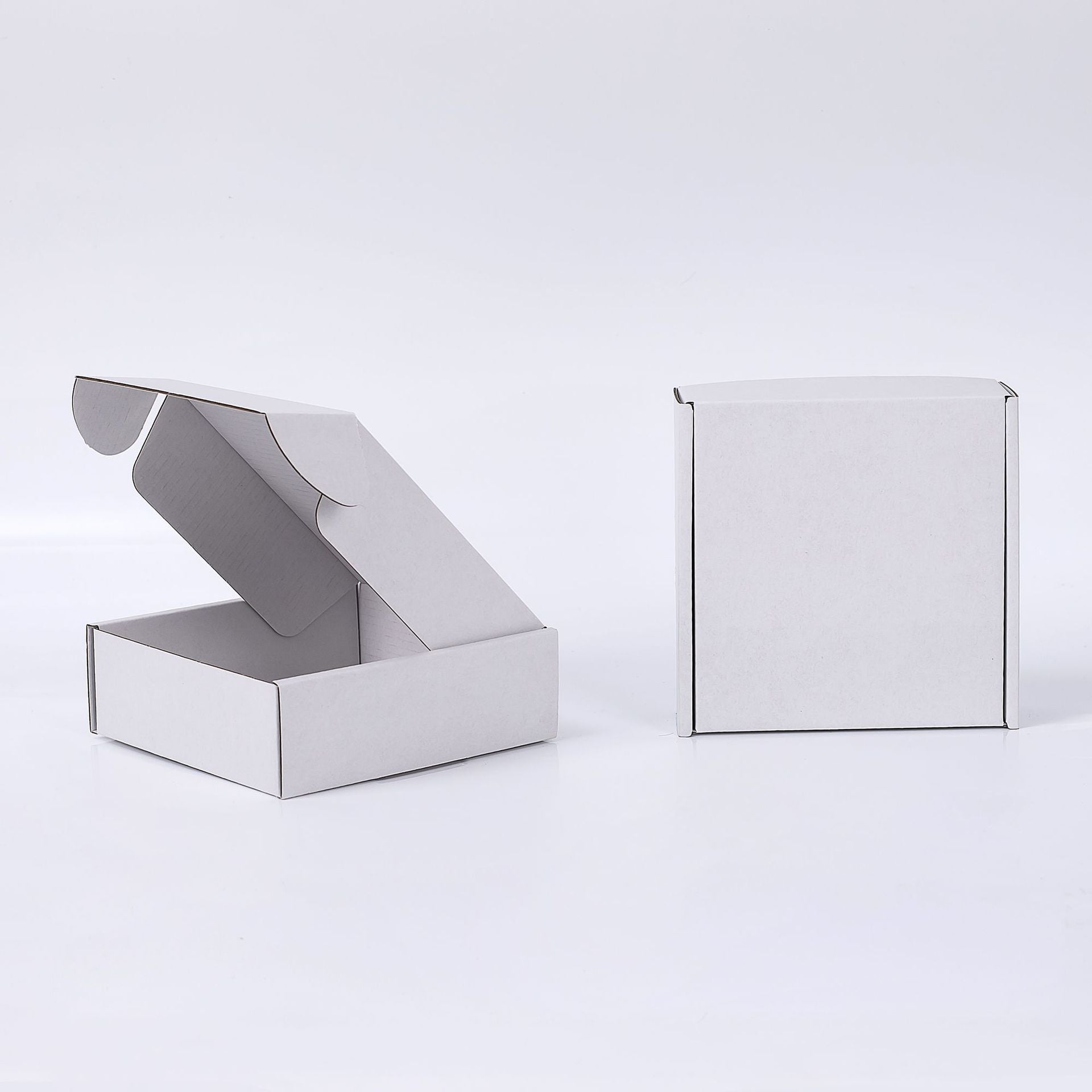 Carboard box (fill in live)